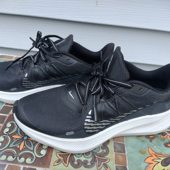 Nike Winflo 7 Shield (2021) - Picture 2 of 10